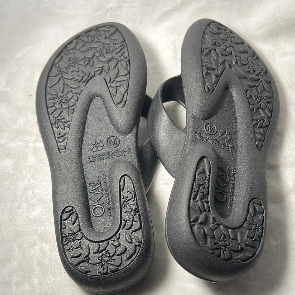 OKA b. Black Women's Sandals - Picture 6 of 8